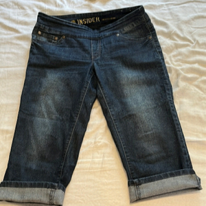 Insider stretch  Denim Pull on Pedal Pushers Size 28